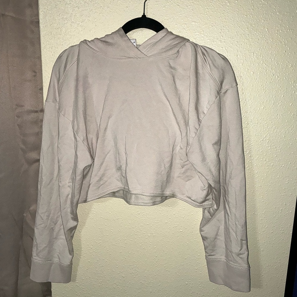 Nike Cream Cropped Boxy Sweatshirt with Mandarin Collar